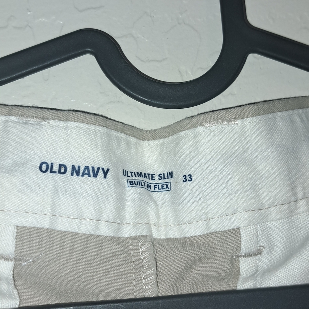 Boys Old Navy Uniform Shorts size 33 ultimate slim, brand new